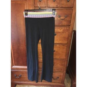 Victoria' Secret Print Yoga Pants / Leggings